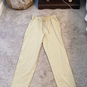 Women’s lululemon pants